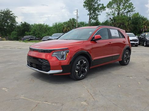 New 2026 Kia Niro Wind FWD image 4