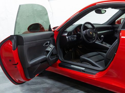 Used 2015 Porsche 911 Carrera image 42
