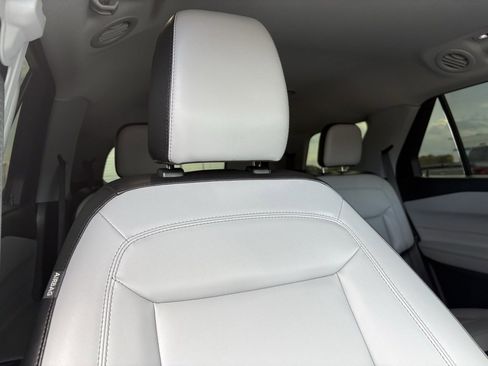 Used 2021 Ford Explorer XLT w/ Equipment Group 202A image 24