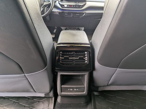 Used 2023 Volkswagen ID.4 Pro S RWD image 18
