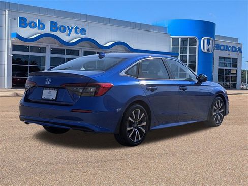 Certified 2023 Honda Civic EX image 5