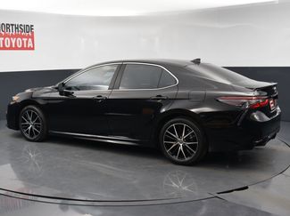 Used 2023 Toyota Camry SE video 2