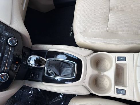 Used 2019 Nissan Rogue SL w/ Premium Package AWD/4WD image 27