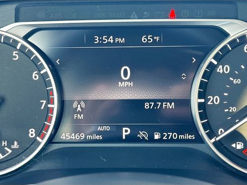 Used 2023 Nissan Pathfinder S image 12