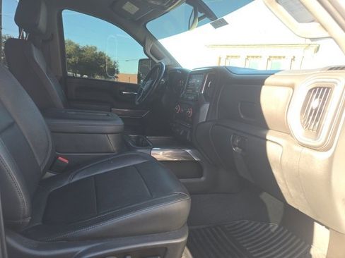 Used 2020 Chevrolet Silverado 2500 LTZ w/ LTZ Plus Package image 16