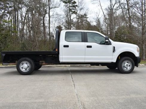 Used 2019 Ford F250 XL w/ Power Equipment Group image 3