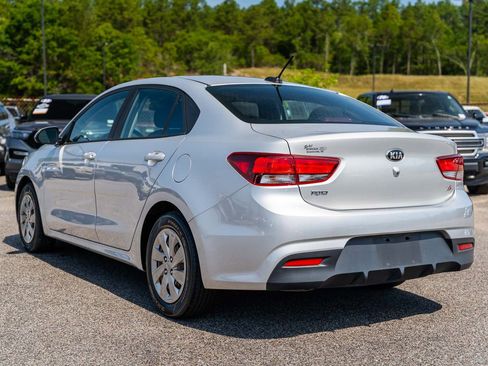 Used 2019 Kia Rio S FWD image 5