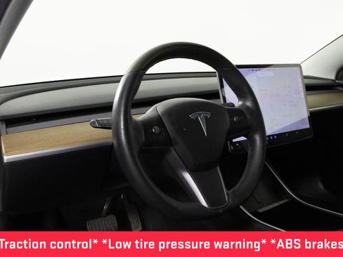 Used 2020 Tesla Model 3 Standard Range Plus image 4