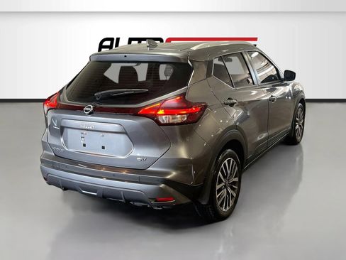 Used 2024 Nissan Kicks SV FWD image 7