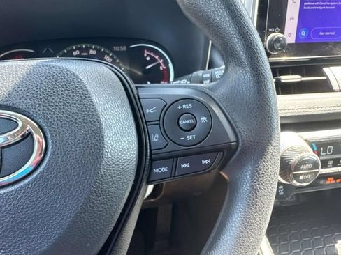 Used 2023 Toyota RAV4 XLE FWD image 29