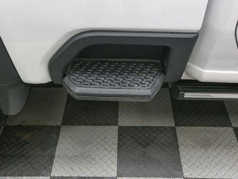 Used 2024 GMC Sierra 2500 Denali Ultimate image 9