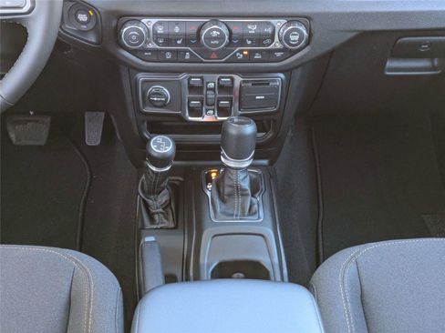 New 2026 Jeep Gladiator Sport image 19