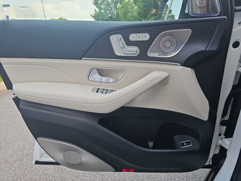 New 2026 Mercedes-Benz GLS 450 4MATIC image 29