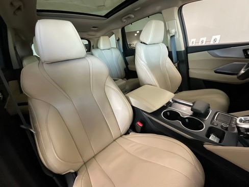 Certified 2024 Acura MDX SH-AWD w/ Technology Package image 22