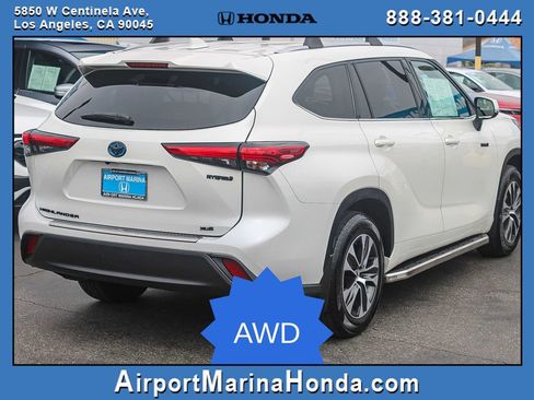 Used 2021 Toyota Highlander XLE image 11
