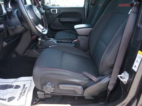 Used 2018 Jeep Wrangler Rubicon AWD/4WD image 9
