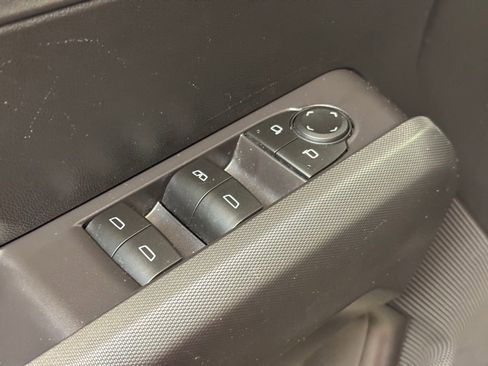 Used 2023 Chevrolet Colorado LT w/ LT Convenience Package III AWD/4WD image 11