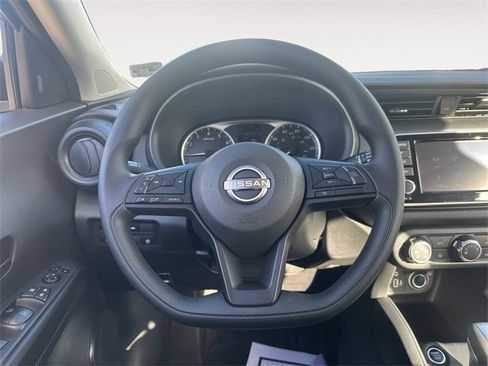 New 2025 Nissan Kicks Play S image 12
