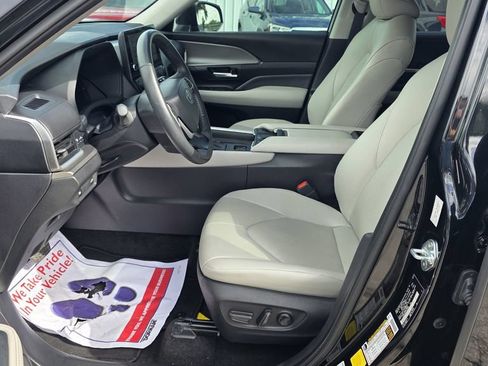 Used 2026 Toyota Grand Highlander FWD image 15