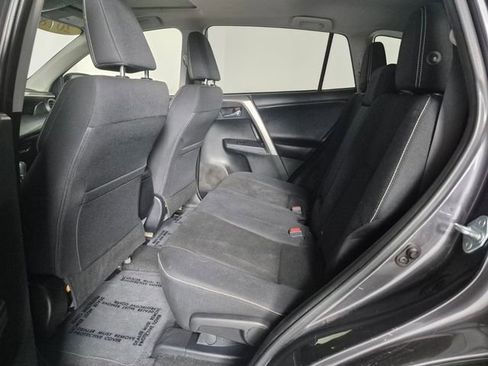 Used 2018 Toyota RAV4 XLE image 30