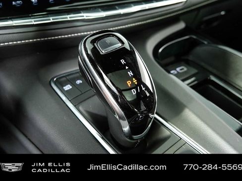 Certified 2024 Cadillac Escalade Sport AWD/4WD image 17