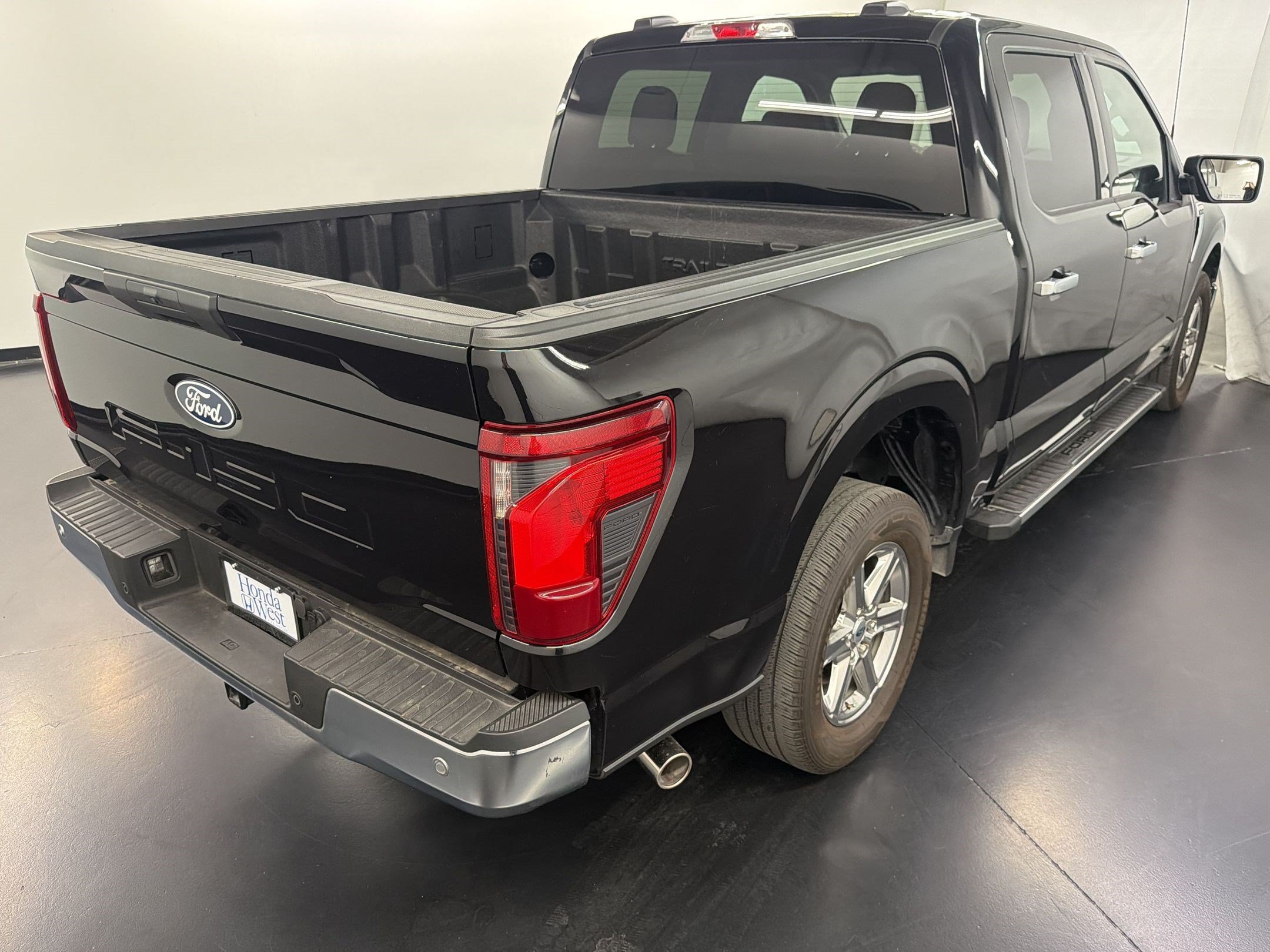 Used 2025 Ford F150 XLT w/ Equipment Group 301A Standard RWD image 9