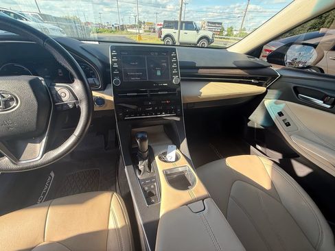 Used 2021 Toyota Avalon XLE FWD image 15