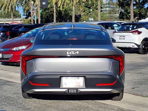 Used 2025 Kia K4 LXS image 4