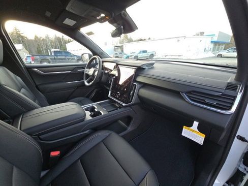 New 2026 GMC Acadia Elevation image 29