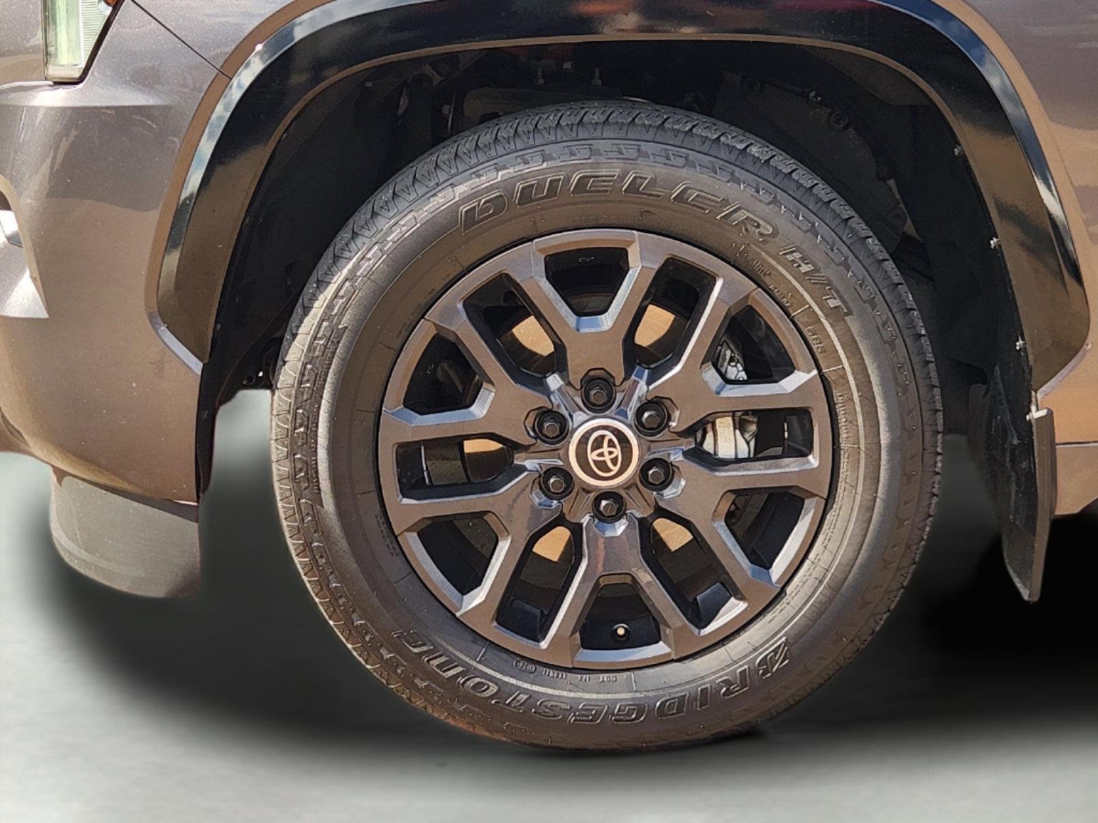 Used 2024 Toyota Sequoia Platinum AWD/4WD image 10