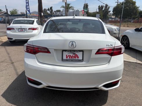 Used 2018 Acura ILX image 4
