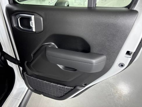 New 2026 Jeep Gladiator Rubicon w/ Steel Power Dome Hood Package AWD/4WD image 21