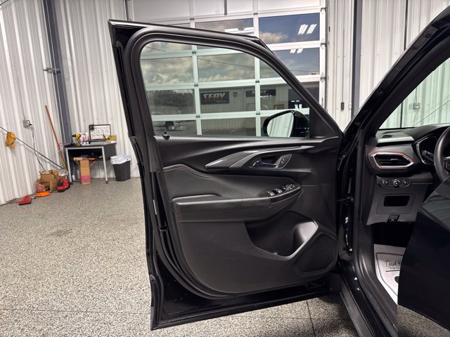 Used 2022 Chevrolet TrailBlazer RS FWD image 7