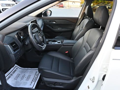 Used 2023 Nissan Rogue SV w/ SV Premium B Package AWD/4WD image 9