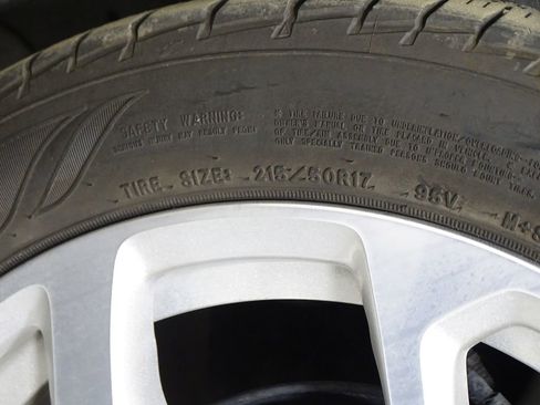 Used 2017 Chevrolet Volt Premier w/ Driver Confidence II Package image 42