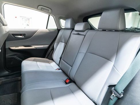 Certified 2021 Toyota Venza XLE w/ Softex Package AWD/4WD image 34