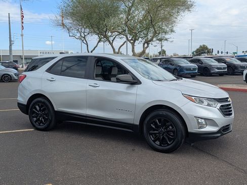 Used 2020 Chevrolet Equinox LS image 8