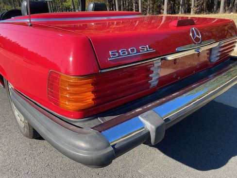 Used 1988 Mercedes-Benz 560 SL image 11