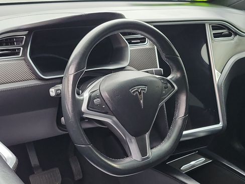 Used 2018 Tesla Model X AWD/4WD image 11
