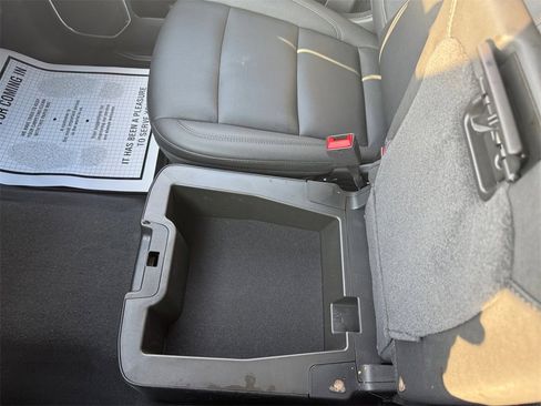 Used 2025 GMC Sierra 1500 SLT image 25