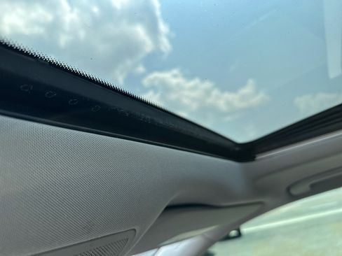 Used 2014 Mercedes-Benz ML 350 4MATIC w/ Premium 1 Package image 18