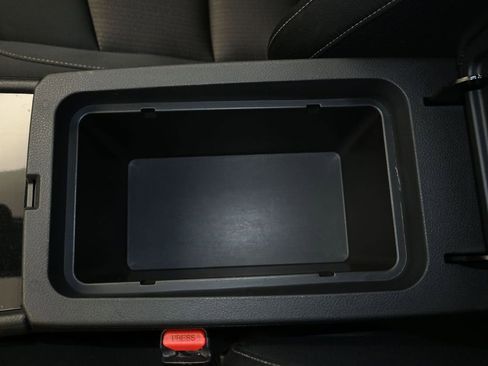 Used 2024 Nissan Altima 2.5 SV FWD image 18