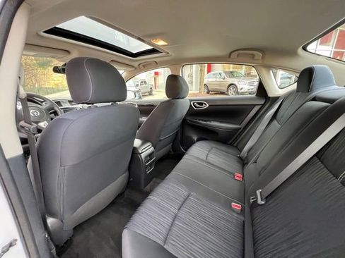 Used 2016 Nissan Sentra SV w/ Style Package image 5