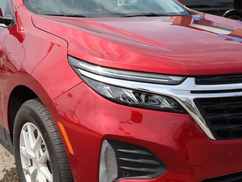 Used 2024 Chevrolet Equinox LT w/ LPO, Floor Liner Package FWD image 2