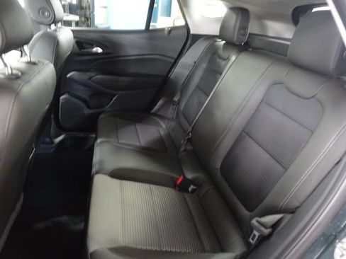 Used 2025 Chevrolet Trax LT FWD image 20