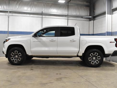 Used 2024 Chevrolet Colorado Z71 AWD/4WD image 24