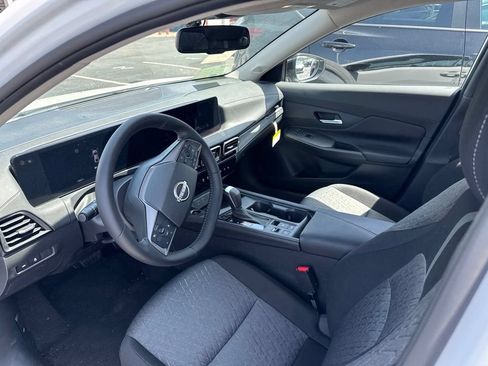 Certified 2026 Nissan Sentra SV w/ SV Convenience Package FWD image 7