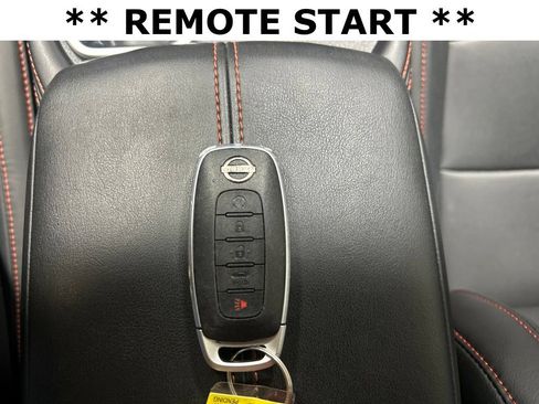 Used 2025 Nissan Sentra SR w/ SR Premium Package FWD image 12
