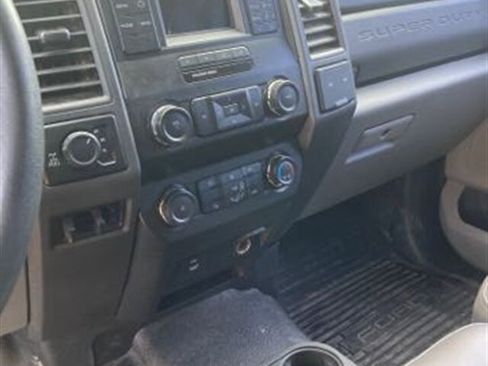 Used 2019 Ford F250 XL w/ Power Equipment Group image 12