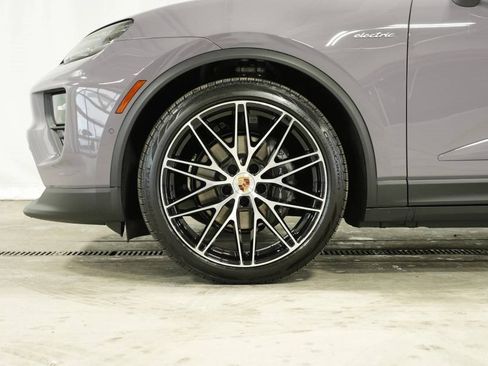 New 2025 Porsche Macan Electric image 39